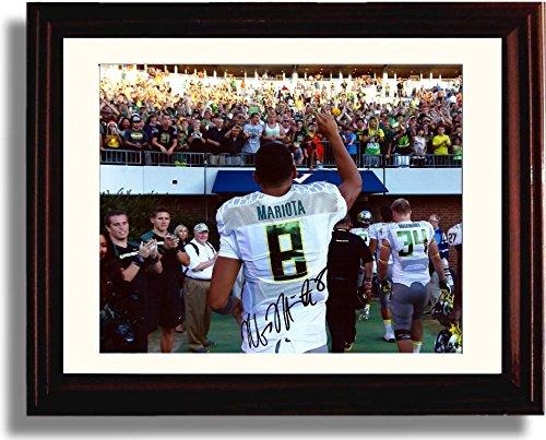 Framed 8x10 Oregon Ducks Marcus Mariota Saluting the Duck Nation Autograph Promo Photo Framed Print - College Football FSP - Framed   