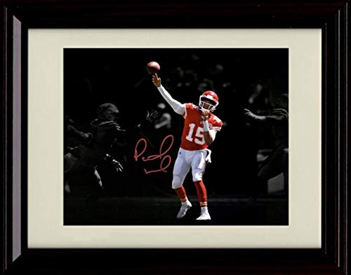 8x10 Framed Patrick Mahomes - Throwing - Autograph Replica Print Framed Print - Pro Football FSP - Framed   